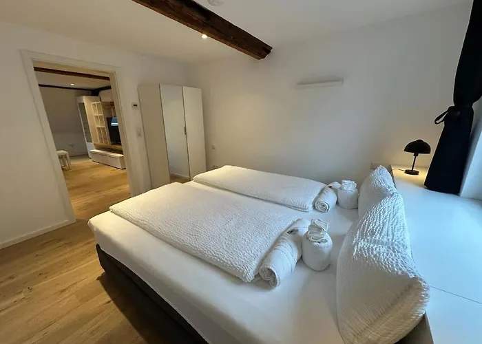 Juraperle - Historisch Und Modern - 2